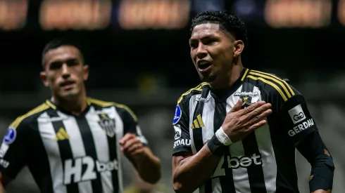 Rony segue na mira do Santos para 2026