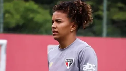 Carlinha segue no São Paulo por mais uma temporada – Foto: Fernanda Soubhia / São Paulo FC