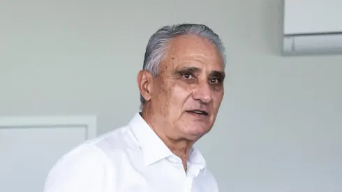 Tite em sua chegada à Toca da Raposa