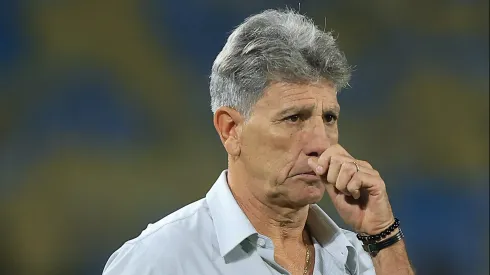 Renato Gaúcho, atuando como treinador do Fluminense em partida pelo campeonato brasileiro (Foto: Buda Mendes/Getty Images)