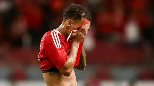 Alan Patrick, meia-atacante do Internacional em partida pelo campeonato brasileiro (Foto: Pedro H. Tesch/Getty Images)