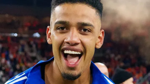 Torcida vascaína se empolgou após o nome de Brenner ser ventilado (Photo by Chris Carter)