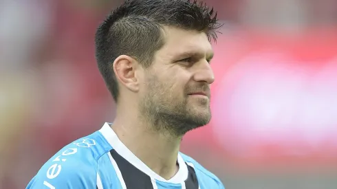Kannemann pode estar de saída do Grêmio.