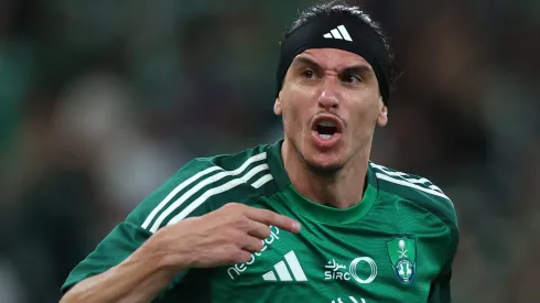 Roger Ibañez é opção ao Palmeiras.