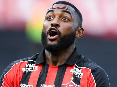 Ramon não acerta com Vitória e futuro do lateral segue indefinido