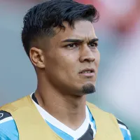 Luís Castro avalia elenco e Grêmio define futuro de Arezo, Carballo, Ronald e Adriel para 2026