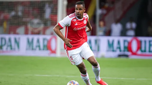 Fernando, ex-jogador do Internacional, durante partida contra o Avenida no estadio Beira-Rio pelo campeonato Gaucho 2025. Foto: Maxi Franzoi/AGIF