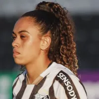 Lívia Mathias se despede do Santos após dois anos e agradece trajetória: “Foi uma honra”
