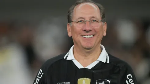 RJ – RIO DE JANEIRO – 26/07/2025 – BRASILEIRO A 2025, BOTAFOGO X CORINTHIANS – John Textor CEO do Botafogo durante partida contra o Corinthians no estadio Engenhao pelo campeonato Brasileiro A 2025. Foto: Thiago Ribeiro/AGIF