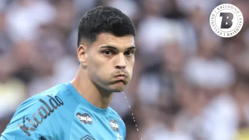 Gabriel Brazão durante partida pelo Santos