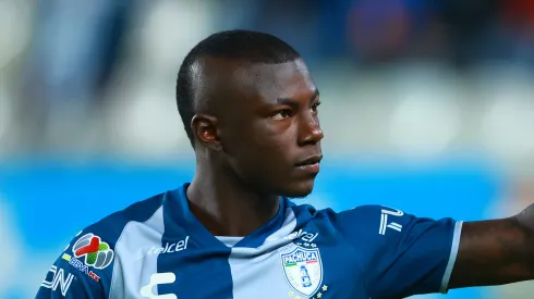 Hinestroza ganha força nos bastidores do Peixe.