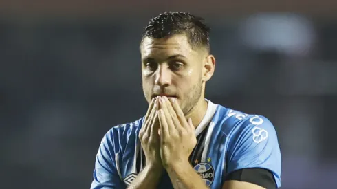 Camilo, volante do Grêmio em partida pelo campeonato brasileiro (Foto: Miguel Schincariol/Getty Images)