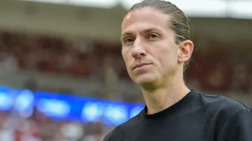 Filipe Luís se tornou um dos treinadores mais bem pagos do país – Foto: Thiago Ribeiro/AGIF