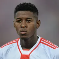 Vitão é oficialmente do Flamengo após ser aprovado nos exames médicos nesta terça-feira (30)