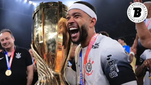 Memphis Depay comemora conquista do Campeonato Paulista de 2025 pelo Corinthians. Foto: Ettore Chiereguini/AGIF