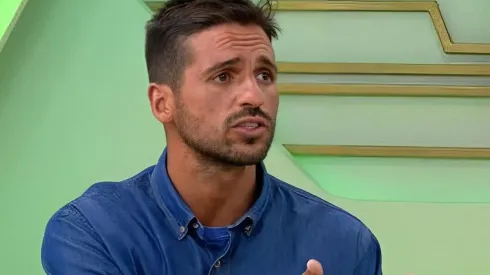 Venê Casagrande confirmou que zagueiro está de saída do Mengão na virada do ano – Foto: Reprodução/SBT.