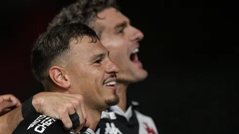 Hugo Moura perdeu espaço na reta final de 2025 e pode ser negociado pelo Vasco