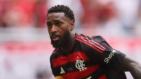 Gerson ex-Flamengo e atualmente no Zenit durante partida pelo Campeonato Brasileiro – Foto: Michael Reaves/Getty Images