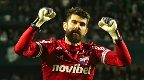 Fernando Miguel se aposenta do futebol aos 40 anos de idade. Foto: Gabriel Machado/AGIF