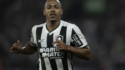 RJ – RIO DE JANEIRO – 11/06/2024 – BRASILEIRO A 2024, BOTAFOGO X FLUMINENSE – Marlon Freitas jogador do Botafogo durante partida contra o Fluminense no estadio Engenhao pelo campeonato Brasileiro A 2024. Foto: Jorge Rodrigues/AGIF