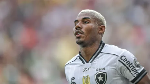 Cuiabano retorna à Europa e Botafogo confirma outras cinco baixas no elenco – Foto Thiago RibeiroAGIF