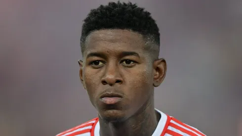 Vitão já está no Rio de Janeiro e deve assinar com o Flamengo até 2029