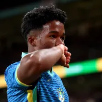 Endrick recebe alerta com “nunca use coisas verdes” na chegada à França