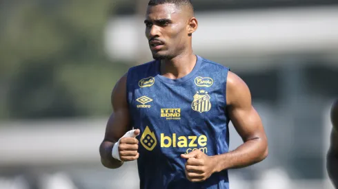 Joaquim deixou o Santos em 2024. Foto: Reinaldo Campos/AGIF