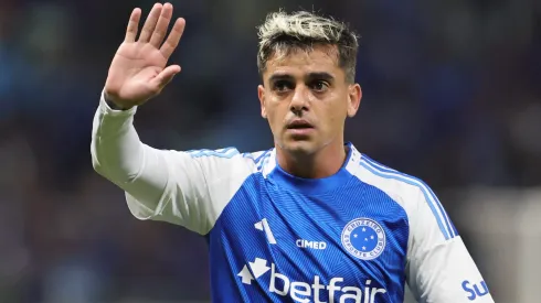 Lateral chegou com moral – Foto: Gilson Lobo/AGIF.