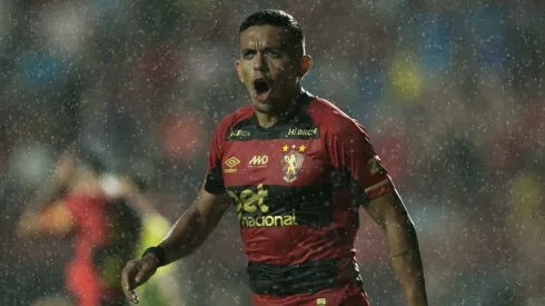 Igor Carius jogador do Sport durante a partida contra o Mirassol na Ilha do Retiro em Recife (PE), pelo Campeonato Brasileiro A 2025. Foto: Marlon Costa/AGIF