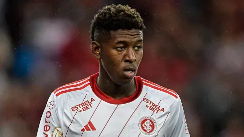 Vitão, novo zagueiro do Flamengo