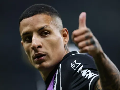 Arana desembarca no RJ e destaca ansiedade de jogar pelo Fluminense