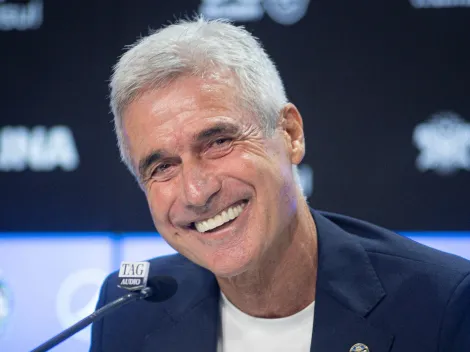 Luis Castro pede zagueiro destro e veloz para a diretoria