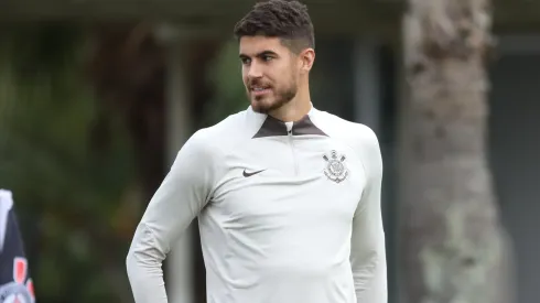 Pedro Raul, do Corinthians, é um dos alvos do Internacional – Foto: Reinaldo Campos/AGIF