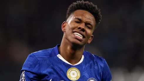 Estevão acabou saindo no intervalo de Manchester City x Chelsea