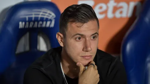 Lucas Piton jogador do Vasco durante aquecimento antes da partida contra o Fluminense no estádio Maracanã pelo campeonato Copa Do Brasil 2025.