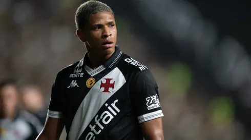 Barros tem sido alvo de sondagens no mercado – Foto: Jorge Rodrigues/AGIF