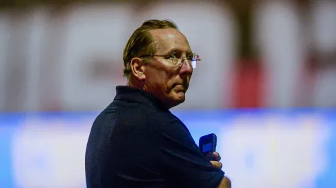 John Textor dono da SAF do Botafogo antes da partida contra o Vitoria no estadio Barradao pelo campeonato Brasileiro A 2024. Foto: Jhony Pinho/AGIF