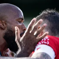 Vojvoda promove verdadeira ‘debandada’ no Santos e 17 jogadores deixam a Vila para 2026; confira lista