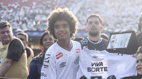 Kauan Basile fica no Santos FC.