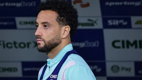 Felipe Anderson segue em tratamento de uma entorse no tornozelo e desfalca Palmeiras no início de 2026
