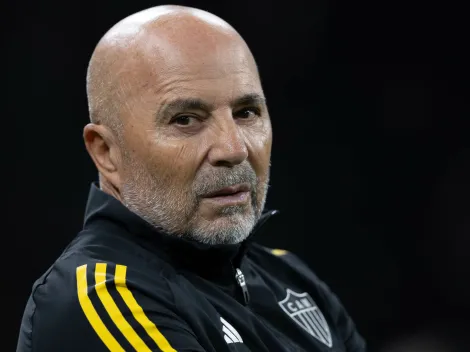 Sampaoli pede e Atlético negocia com Victor Hugo, meia do Flamengo