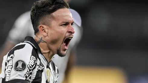 Artur jogador do Botafogo durante partida contra o LDU. Foto: Thiago Ribeiro/AGIF