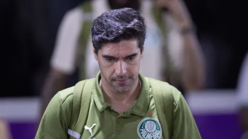 Abel Ferreira tecnico do Palmeiras durante partida contra o Ceara no estadio Arena Castelao pelo campeonato Brasileiro A 2025. Foto: Baggio Rodrigues/AGIF