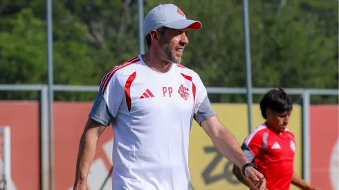 Paulo Pezzolano pede reforços para o Inter