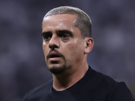 Fagner manda recado ao publicar mensagem de despedida do Corinthians