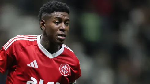 Ex-Internacional, Vitão será apresentado oficialmente pelo Flamengo – Foto: Gilson Lobo/AGIF