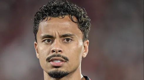 Allan jogador do Flamengo durante partida contra o Fluminense no estadio Maracana pelo campeonato Brasileiro A 2025. Foto: Thiago Ribeiro/AGIF