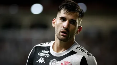 Benjamin Garré tem Huracán, seu ex-clube na Argentina, buscando sua contratação para 2026 – Foto: Matheus Lima/CRVG