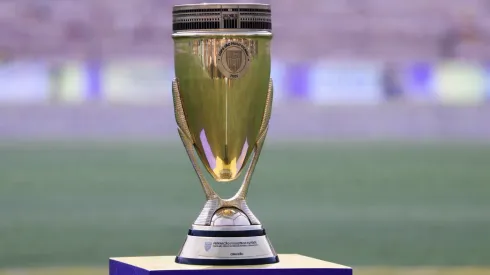 Troféu da Copinha. Foto: Marcello Zambrana/AGIF